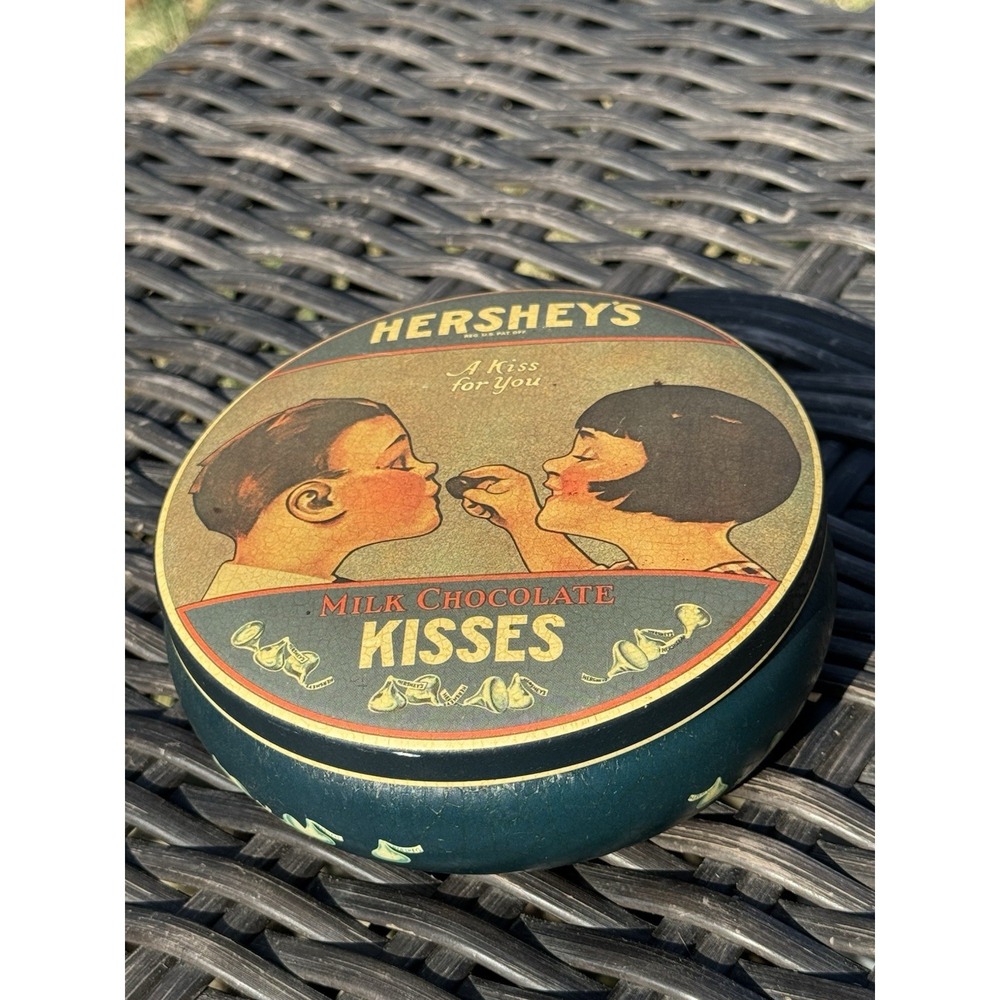 Vtg. 1982 Hershey's Kisses "A Kiss for You" Round Tin w' Lid | Made in England